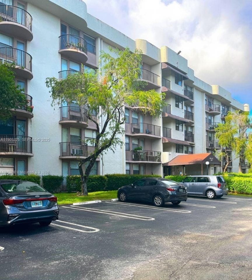 2701 Riverside Drive 203B, Coral Springs, FL 33065