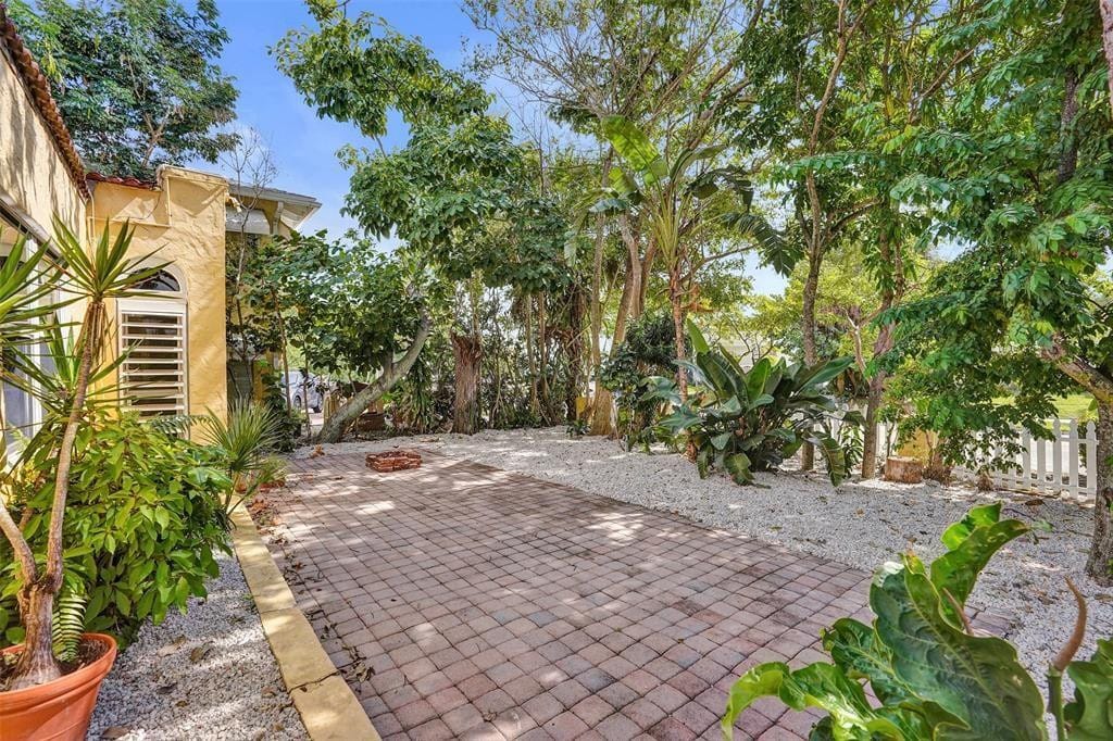 1818 Florida Avenue — photo 4