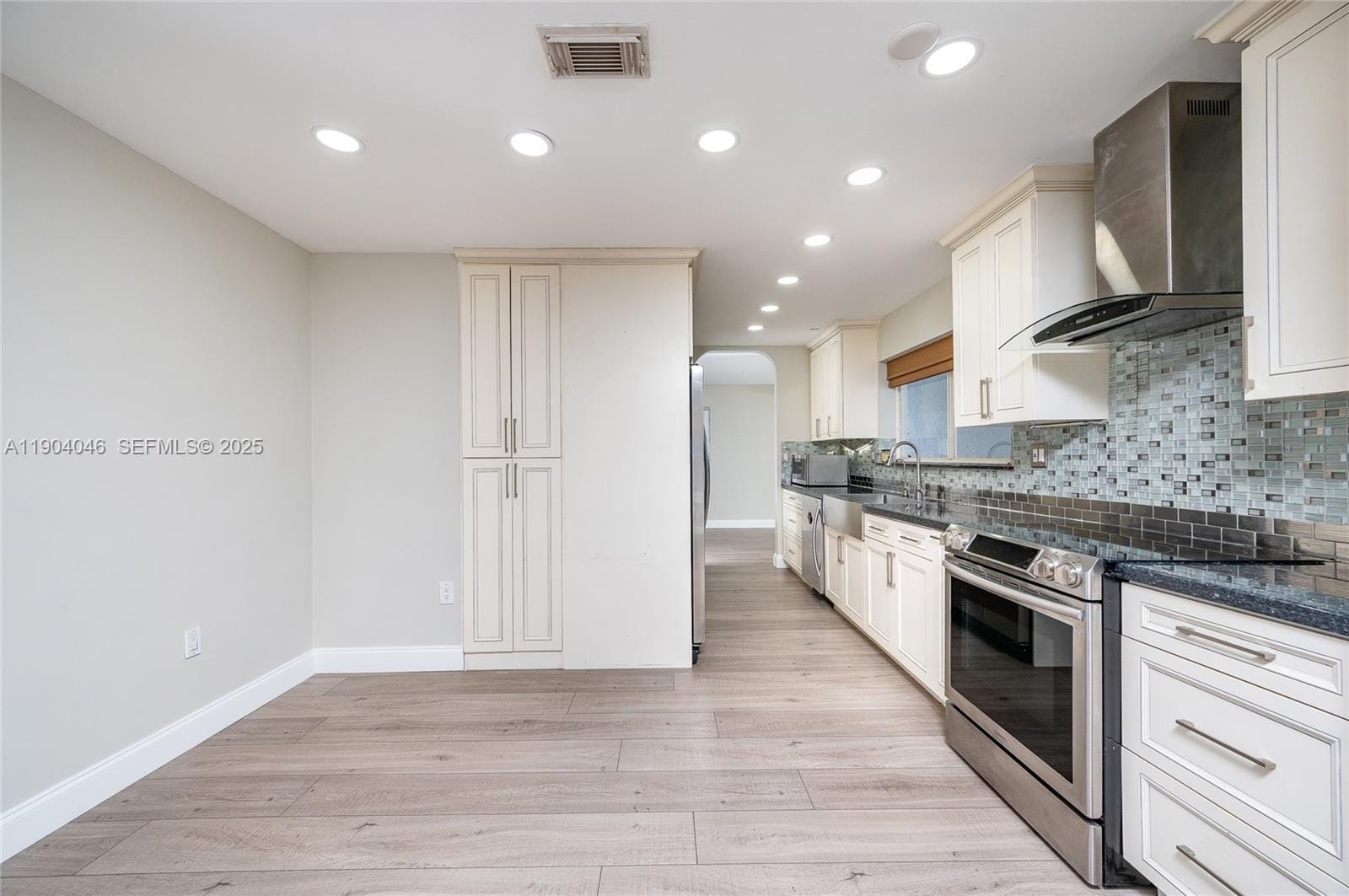 351 NE 211th Street, Miami, FL 33179 photo 13