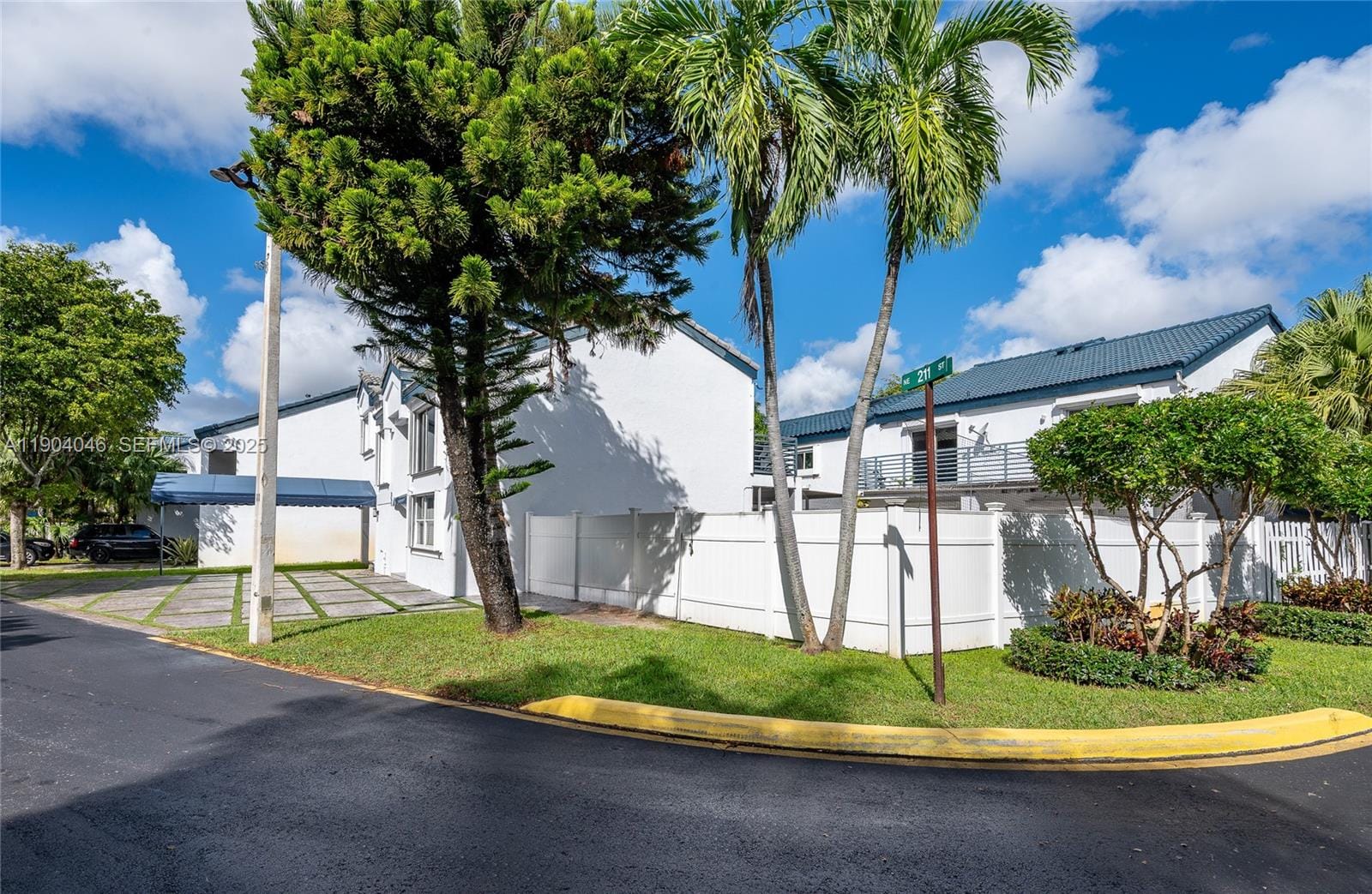 351 NE 211th Street, Miami, FL 33179 photo 3