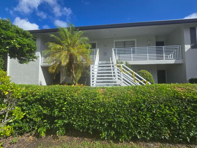 32 Southport Lane B, Boynton Beach, FL 33436