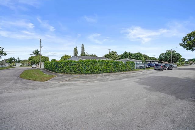 1285 NW 86th Street, sold in Joy Homes, Miami, FL