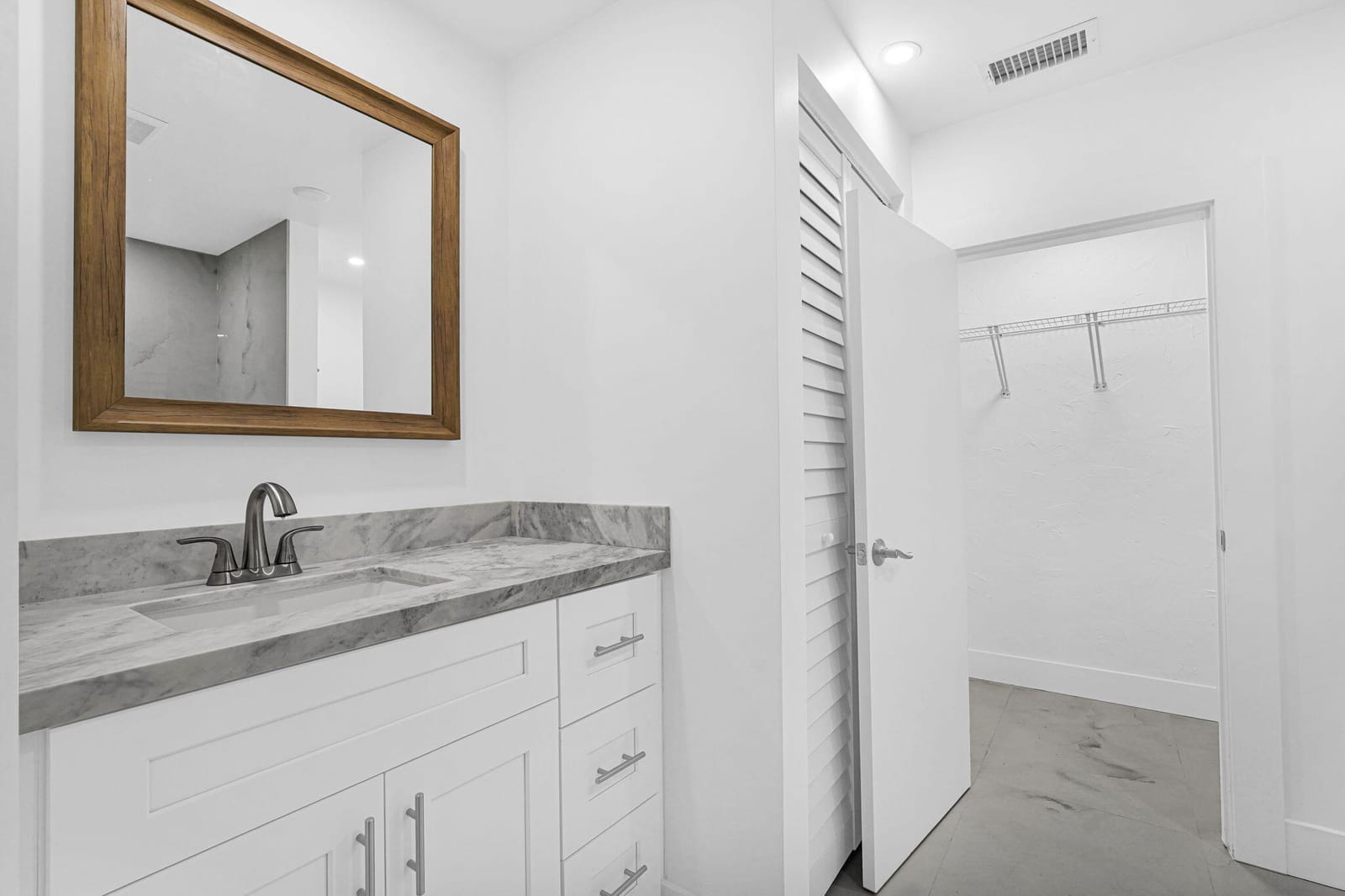 261 NE 45th Street — photo 11