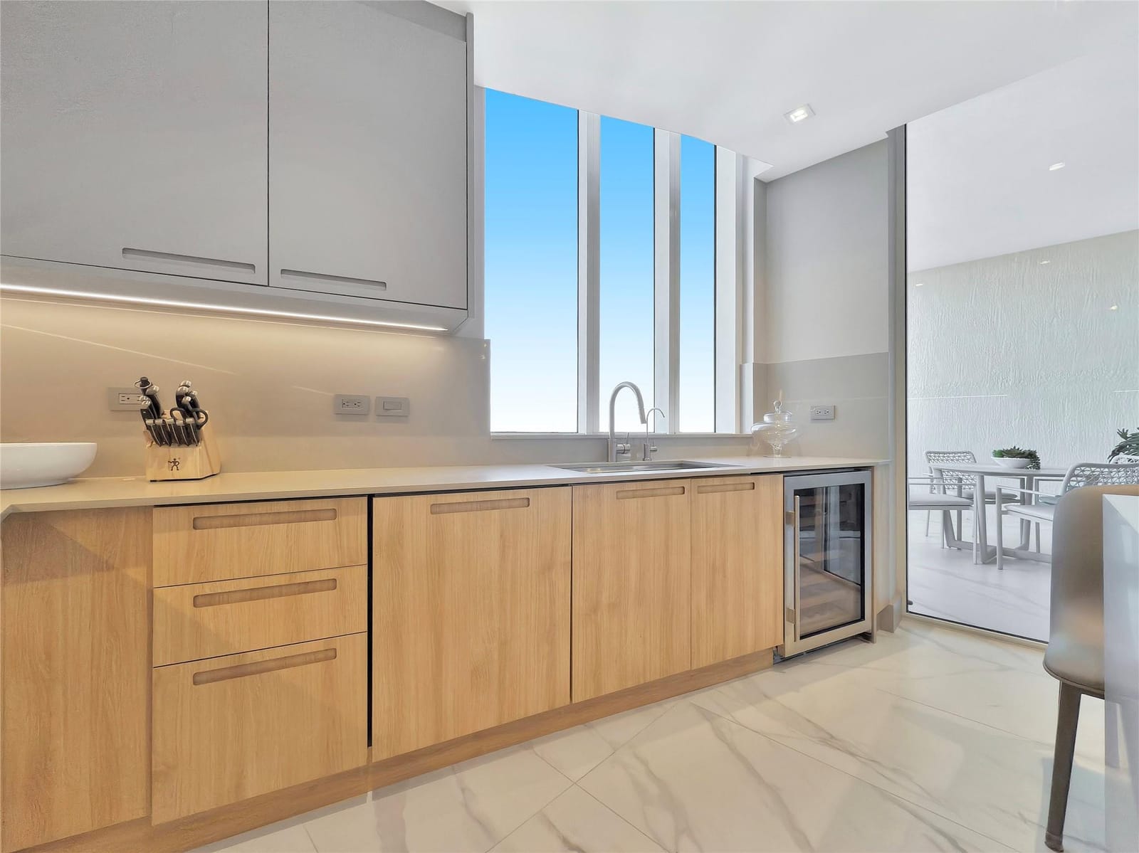 16001 Collins Avenue 3004 — photo 11