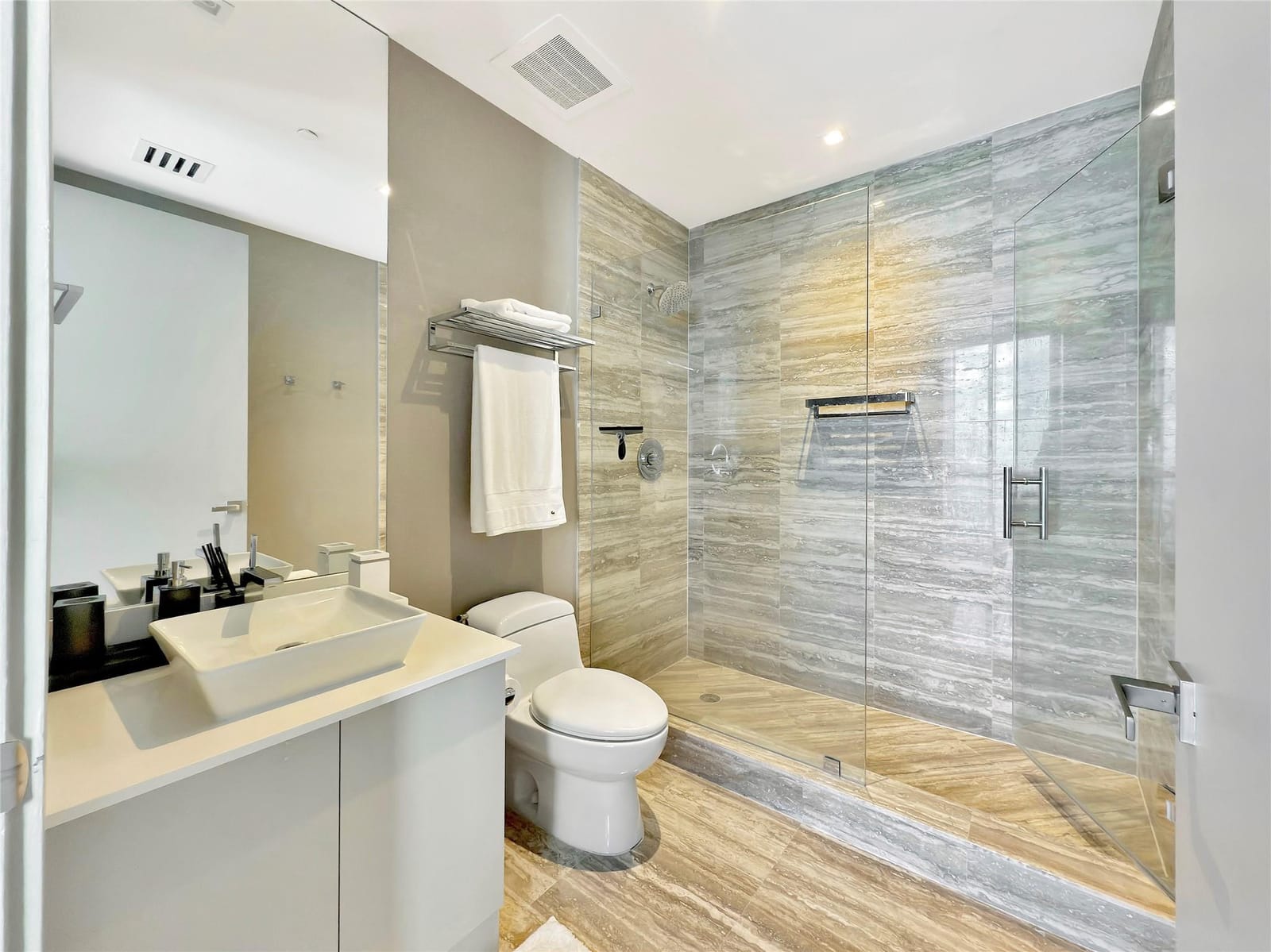 16001 Collins Avenue 3004, Sunny Isles Beach, FL 33160 photo 26