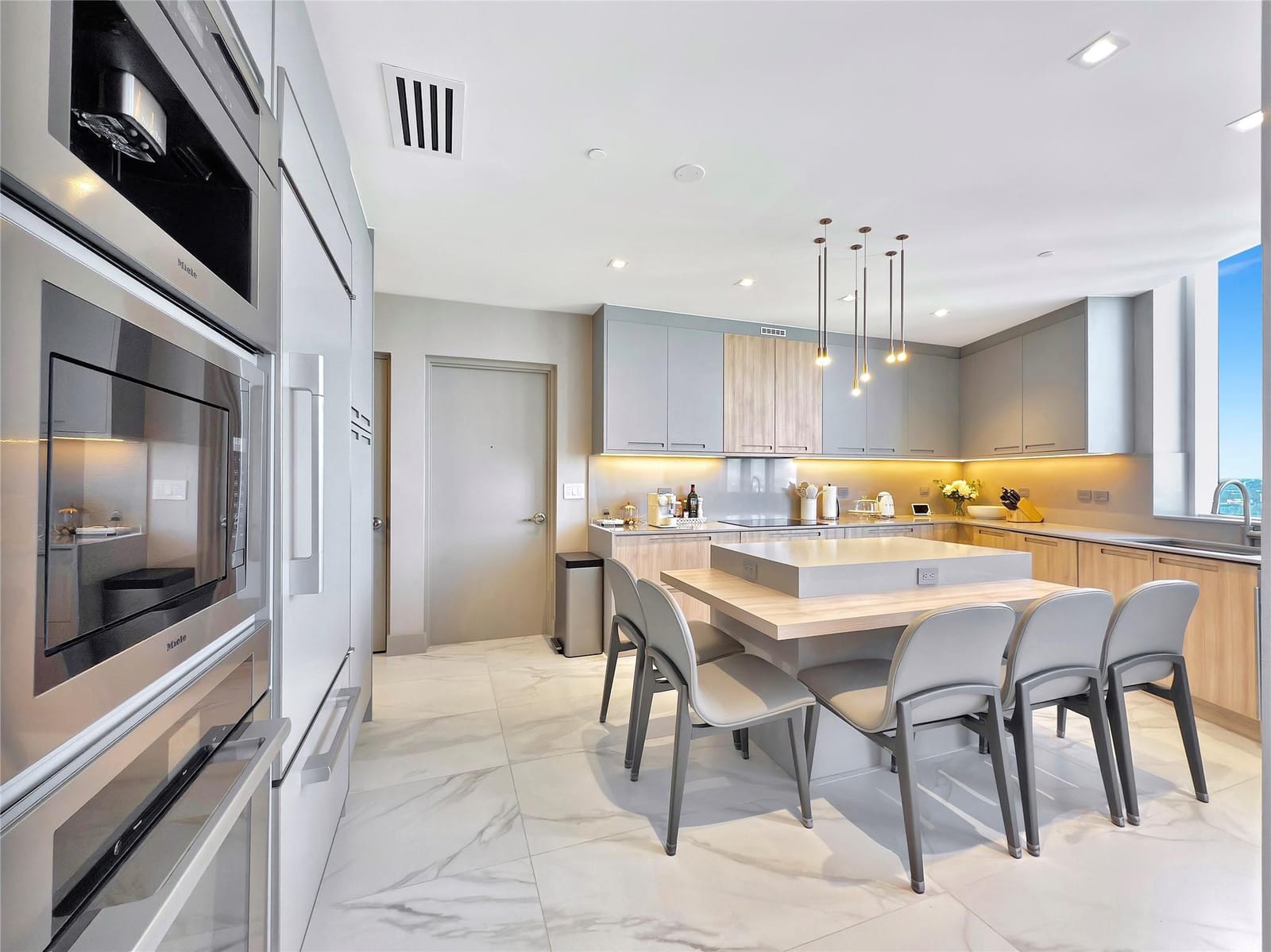 16001 Collins Avenue 3004 — photo 8