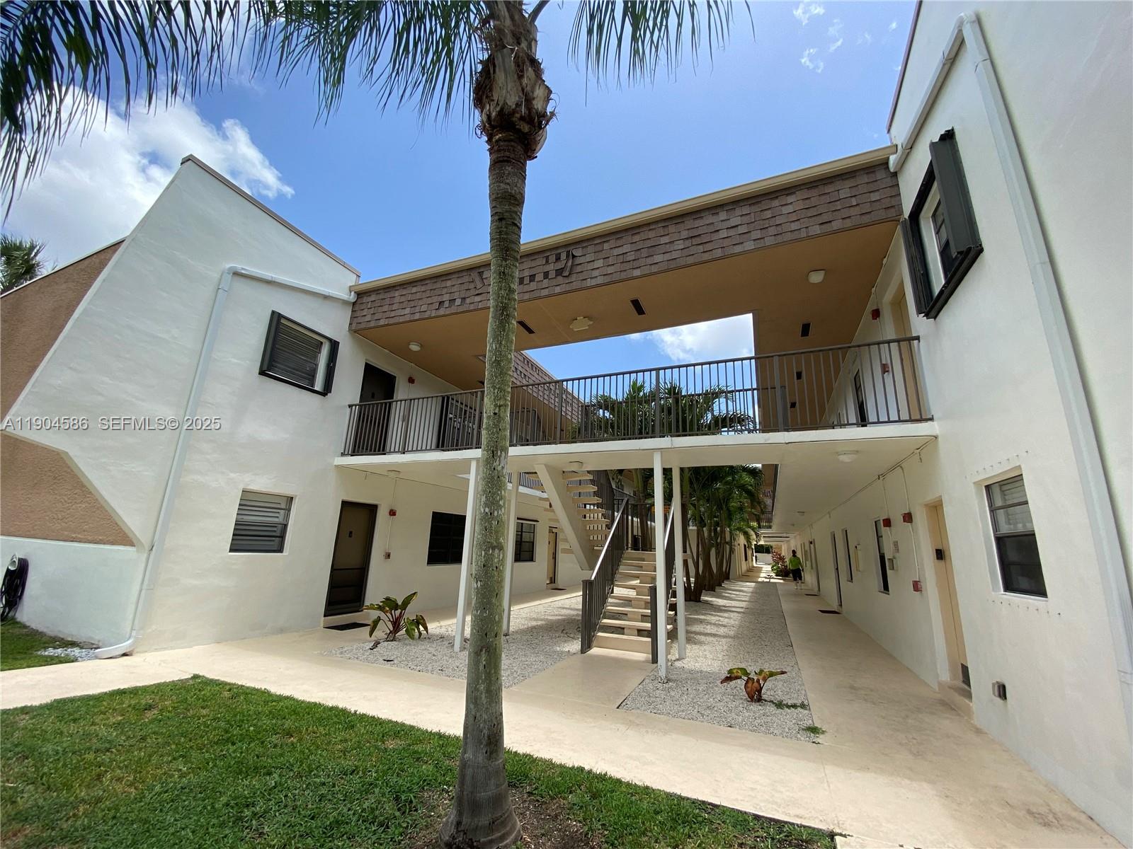 8261 SW 128th Street 211, Pinecrest, FL 33156, Pinecrest