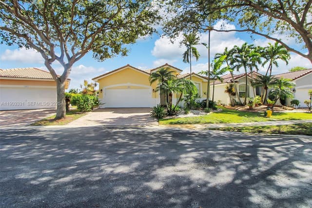 2953 SW 138th Avenue, sold in Pod 12 At Monarch Lakes 1, Miramar, FL