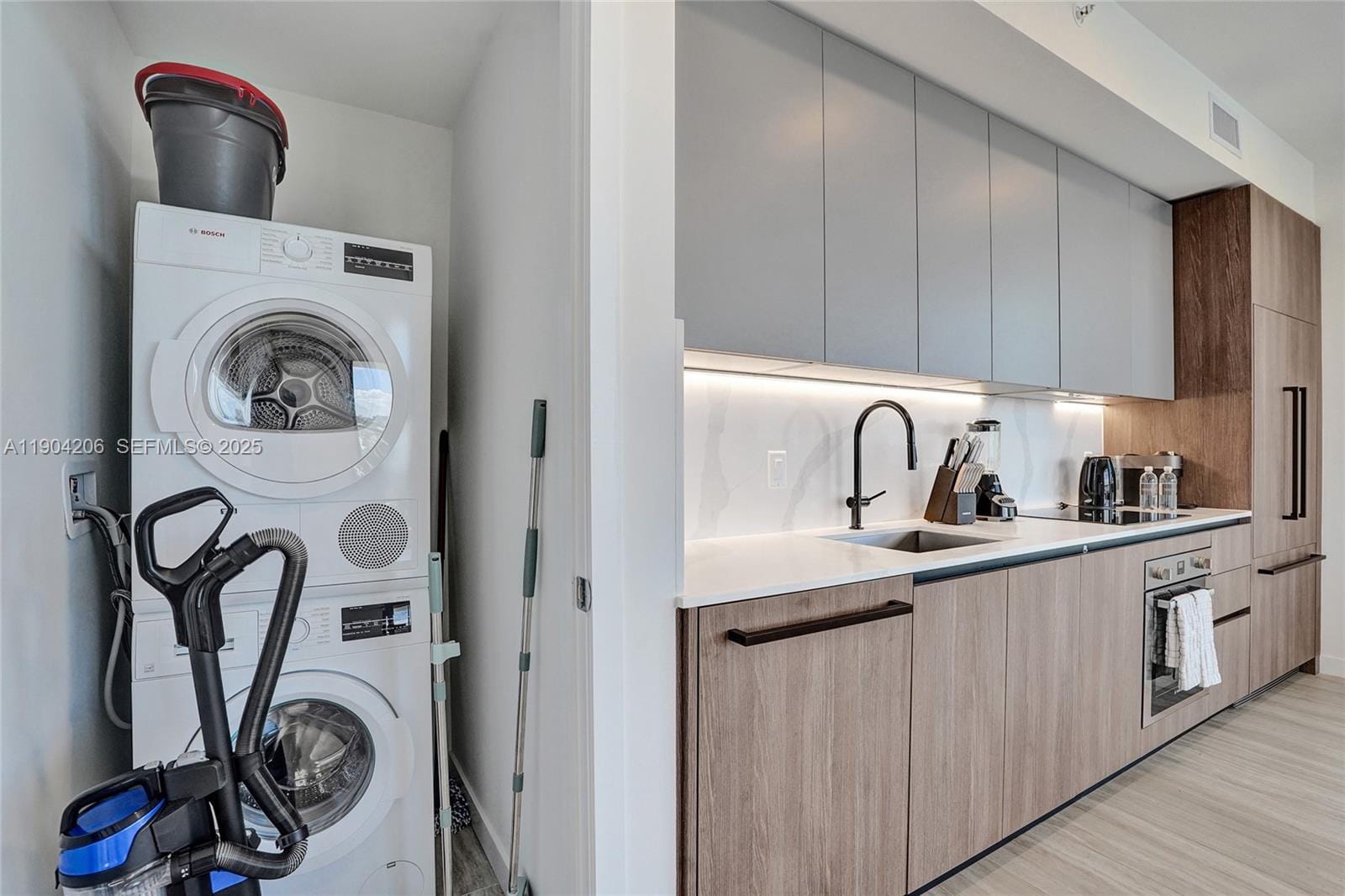 580 72nd Street 810, Miami Beach, FL 33141 photo 17