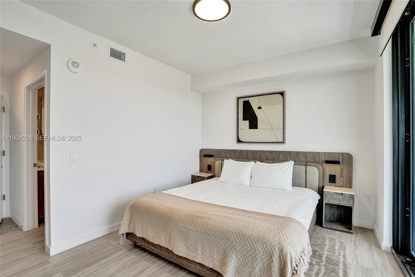 580 72nd Street 810 — photo 10