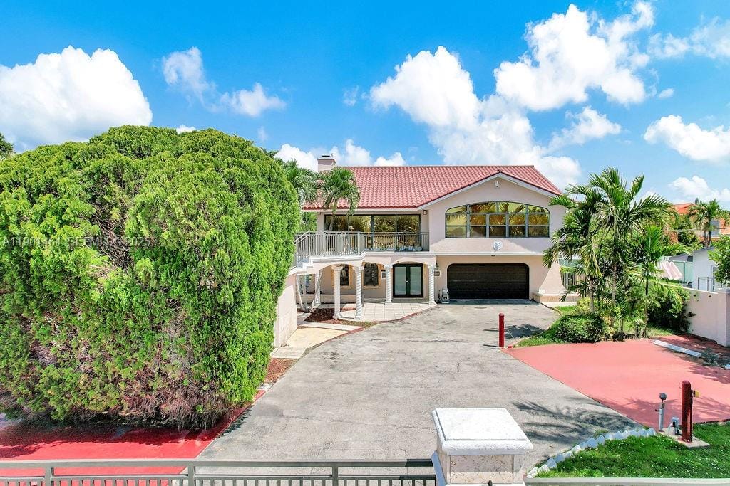 6 bedroom home for sale at 9291 36th, Miami, FL 33165 — $1,475,000
