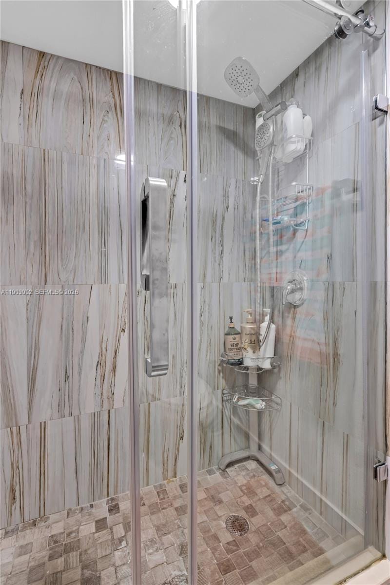 455 Paradise Isle Boulevard 106, Hallandale Beach, FL 33009 photo 13