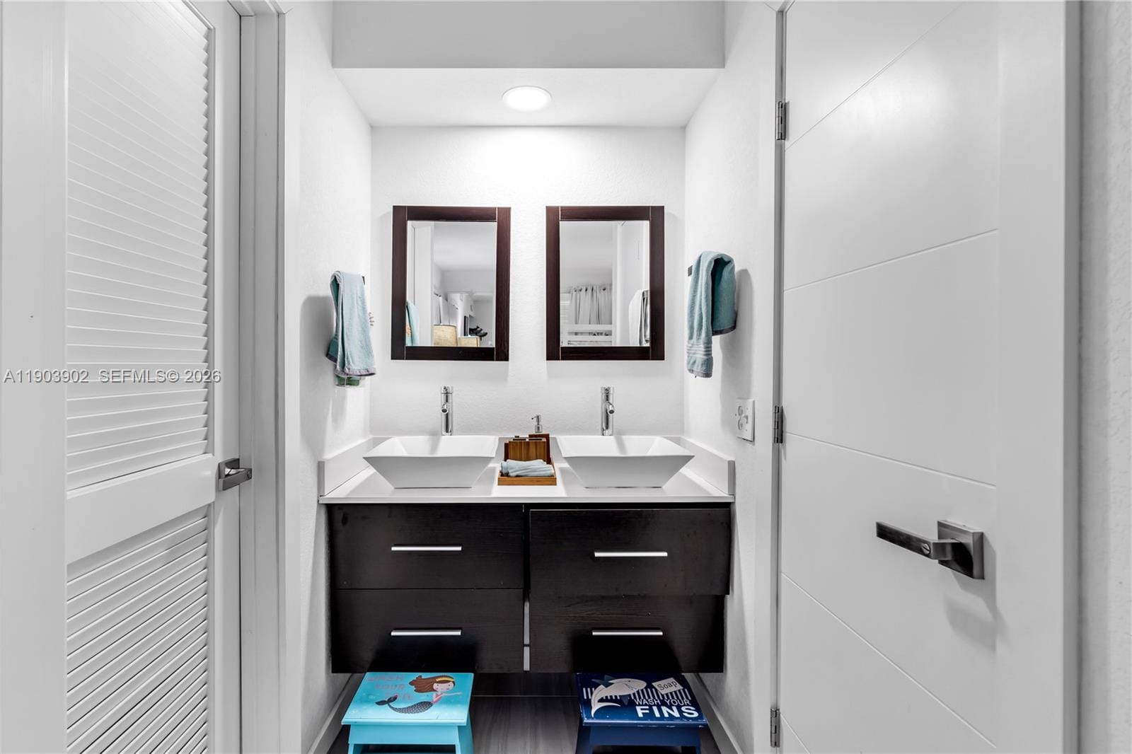 455 Paradise Isle Boulevard 106, Hallandale Beach, FL 33009 photo 16