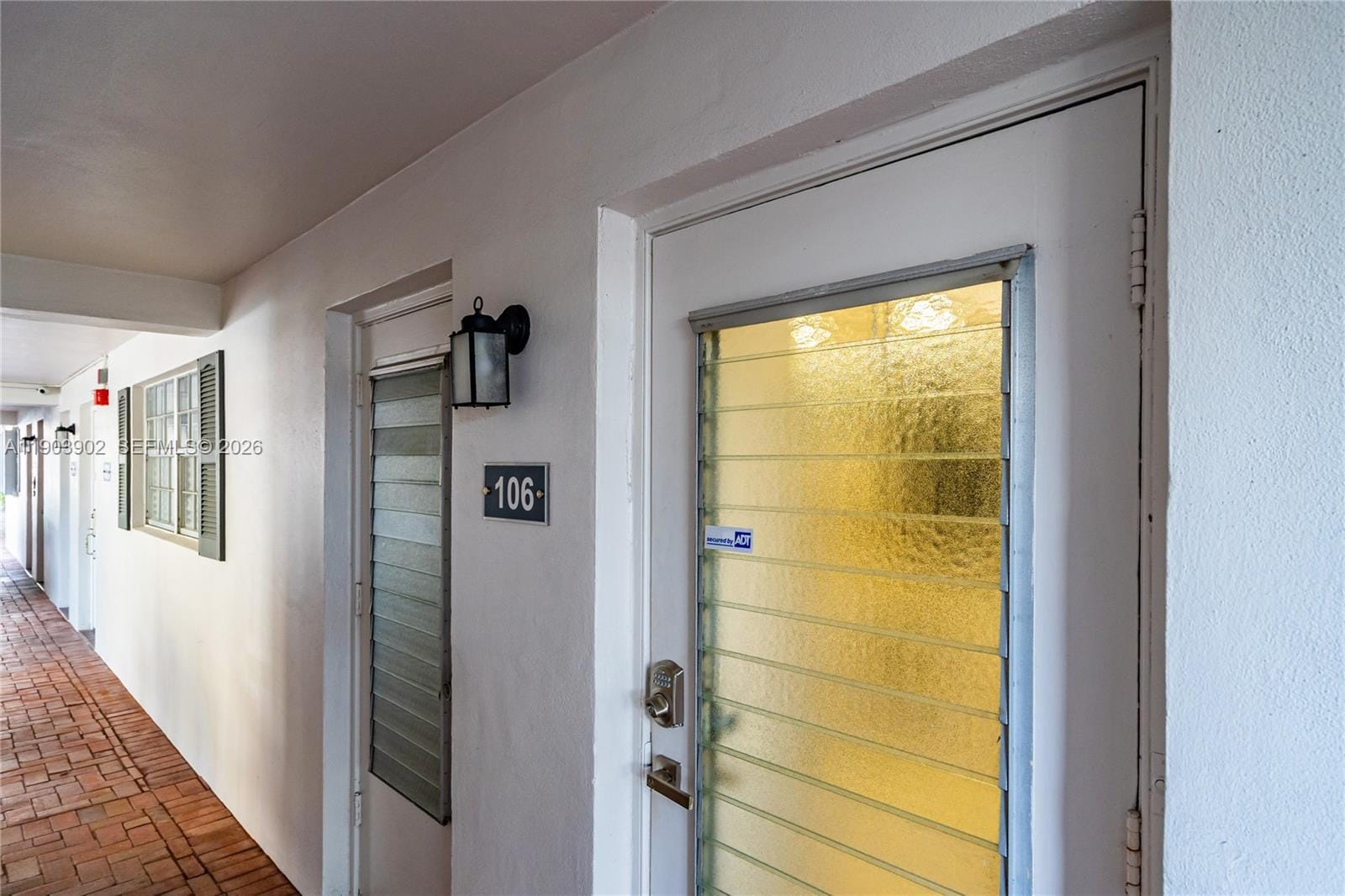 455 Paradise Isle Boulevard 106, Hallandale Beach, FL 33009 photo 23