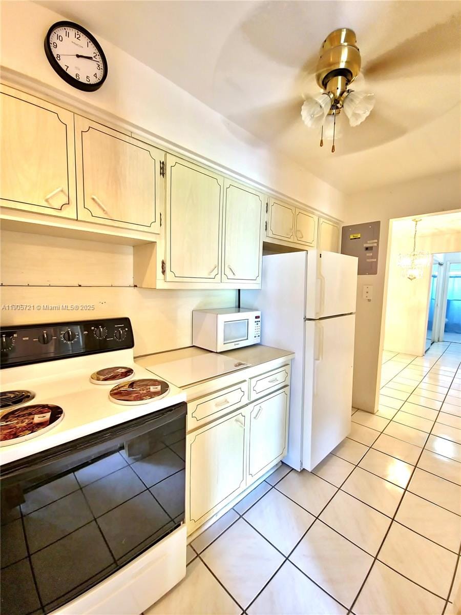 160 NE 8th Avenue 11A, Hallandale Beach, FL 33009 photo 4