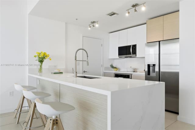 3301 NE 1st Avenue H2804, Miami, FL 33137