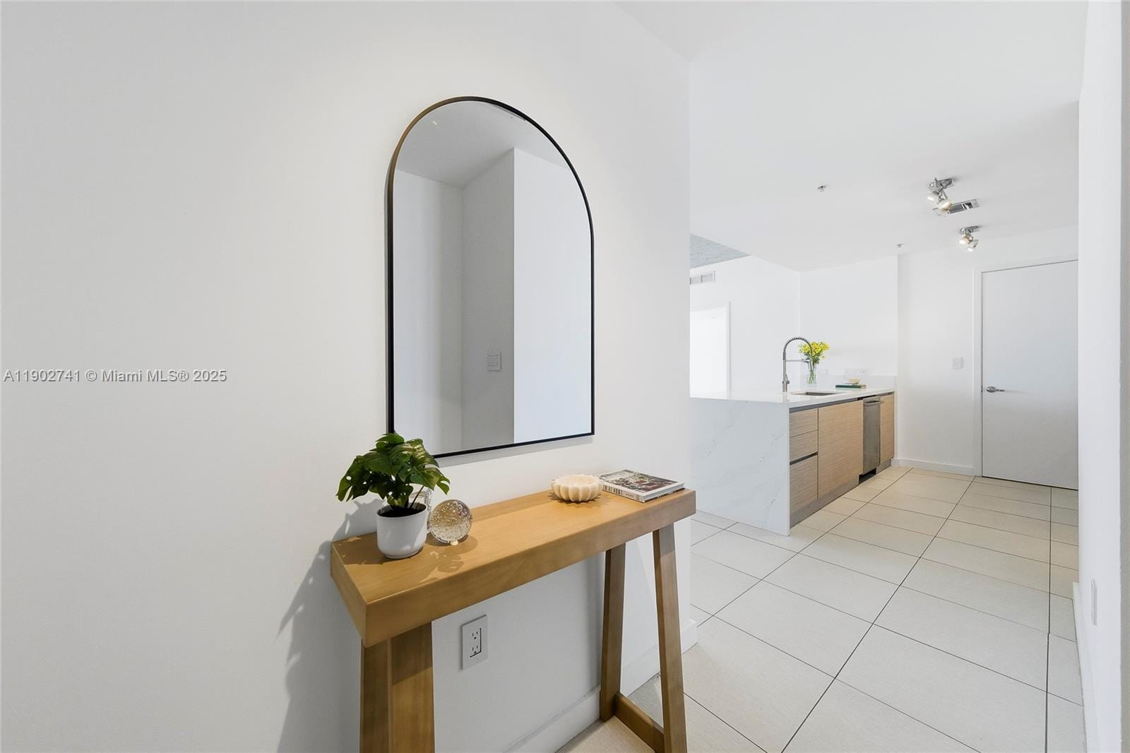 3301 NE 1st Avenue H2804, Miami, FL 33137 photo 2