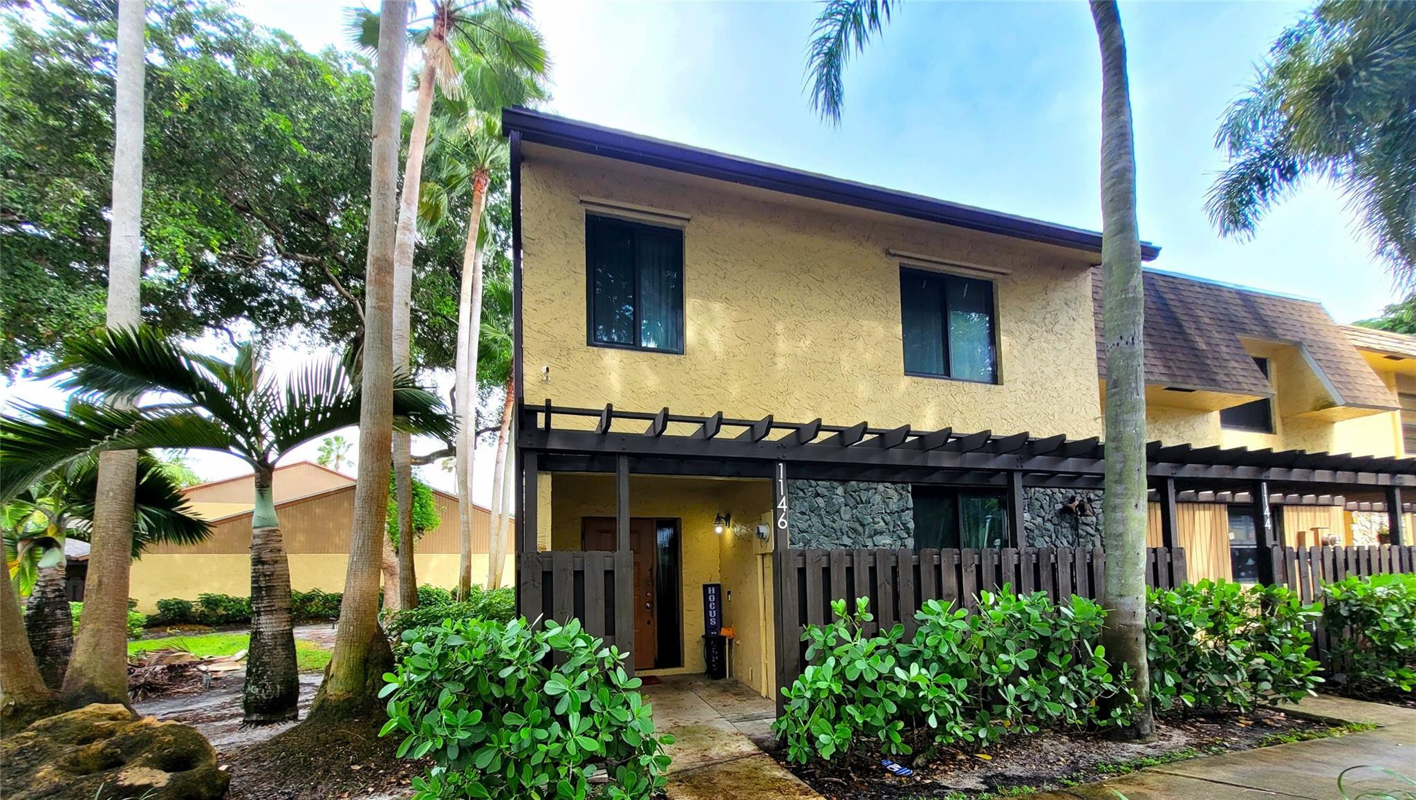 1146 N University Drive, Plantation, FL 33322, Plantation