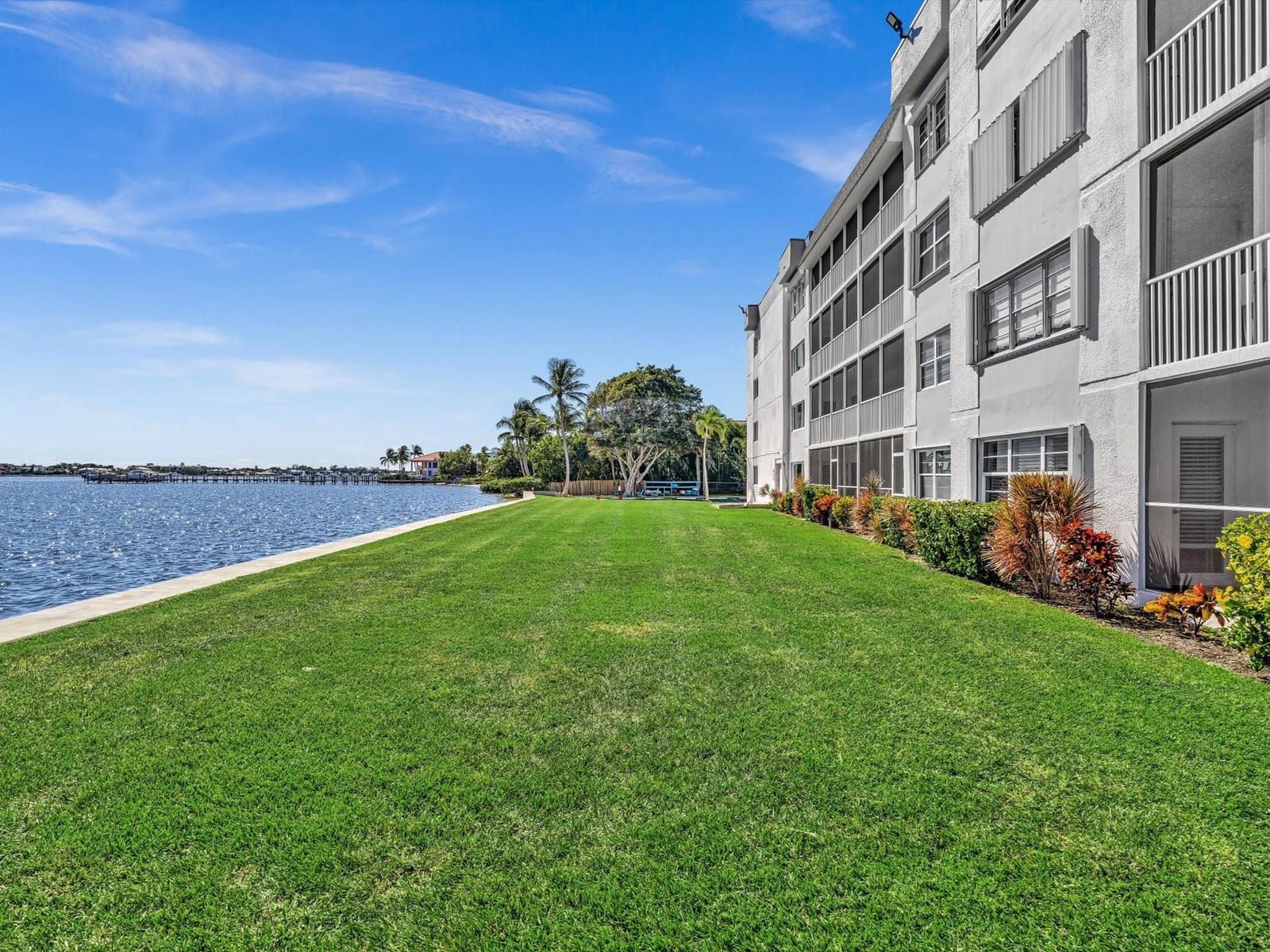 1516 S Lakeside Drive 317, Lake Worth Beach, FL 33460 photo 18