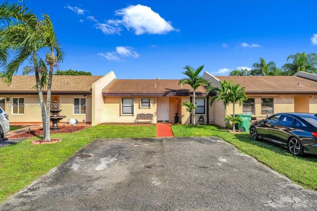 14049 SW 55th Street, sold in Bent Tree South, Miami, FL