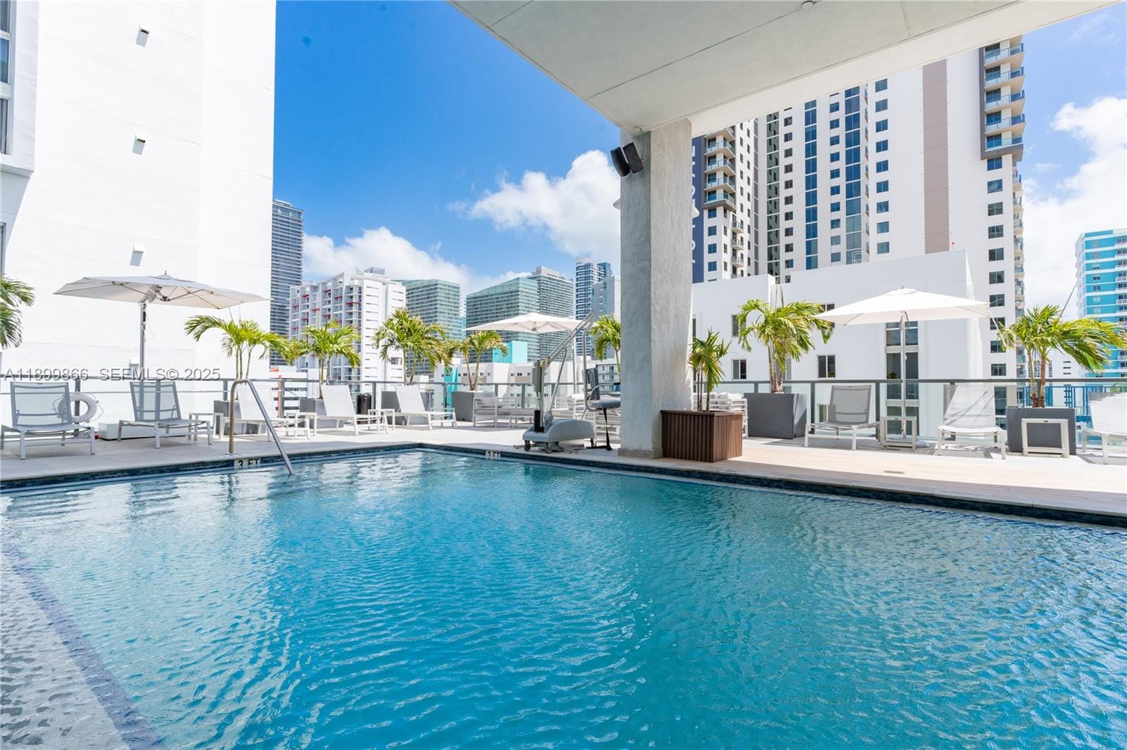 229 SW 9th 218, Miami, FL 33130