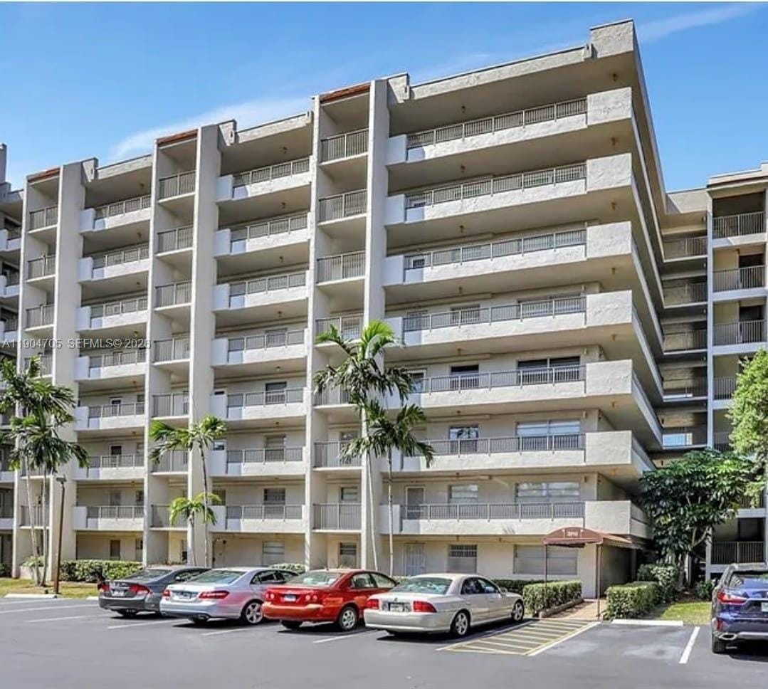 3910 Inverrary Boulevard 703-B — photo 2