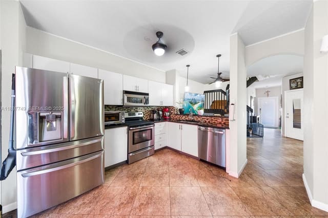 3869 NW 92nd Avenue, sold in Southwind Cove, Sunrise, FL