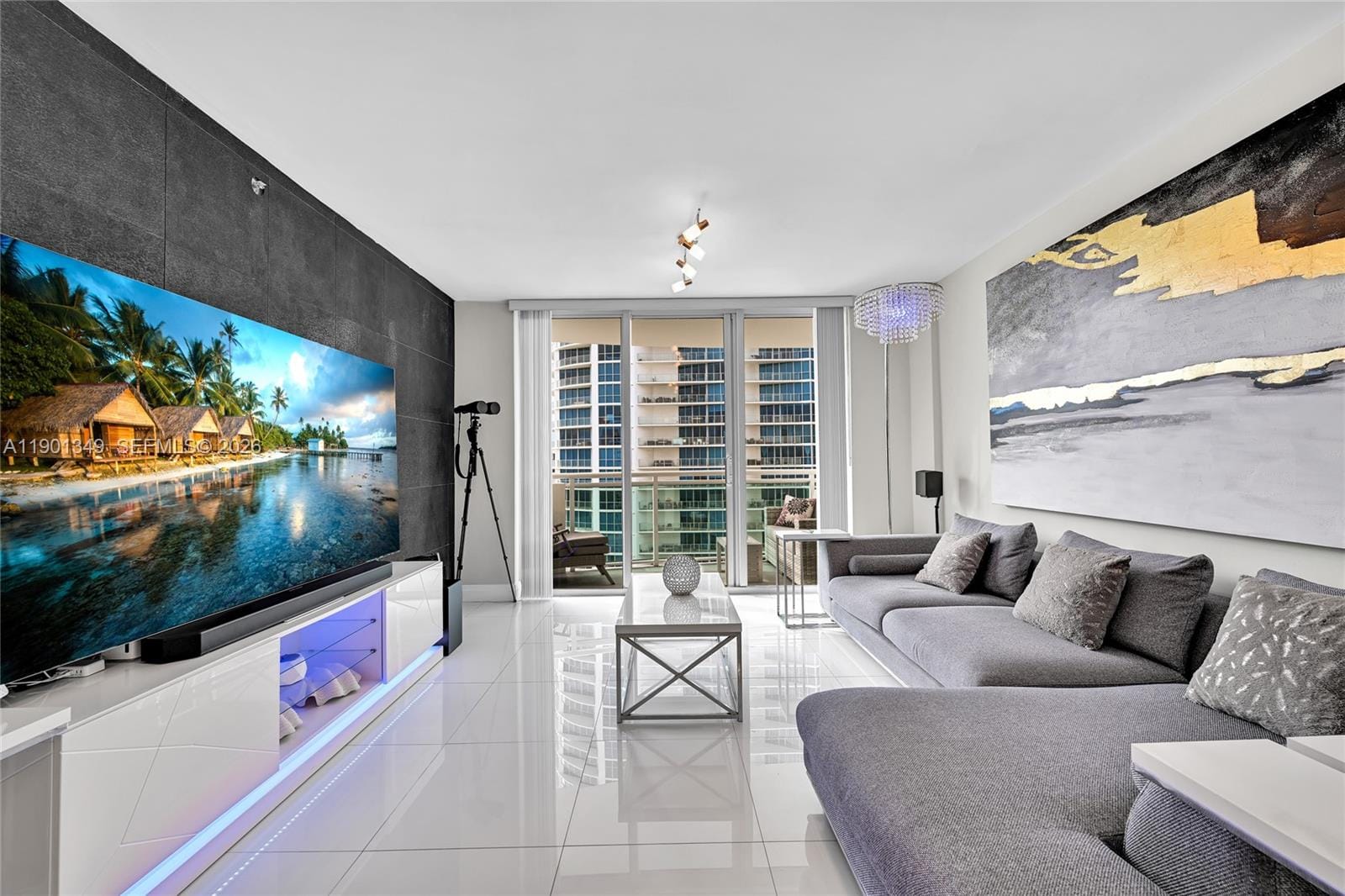 3001 S Ocean Drive 1513 — photo 2