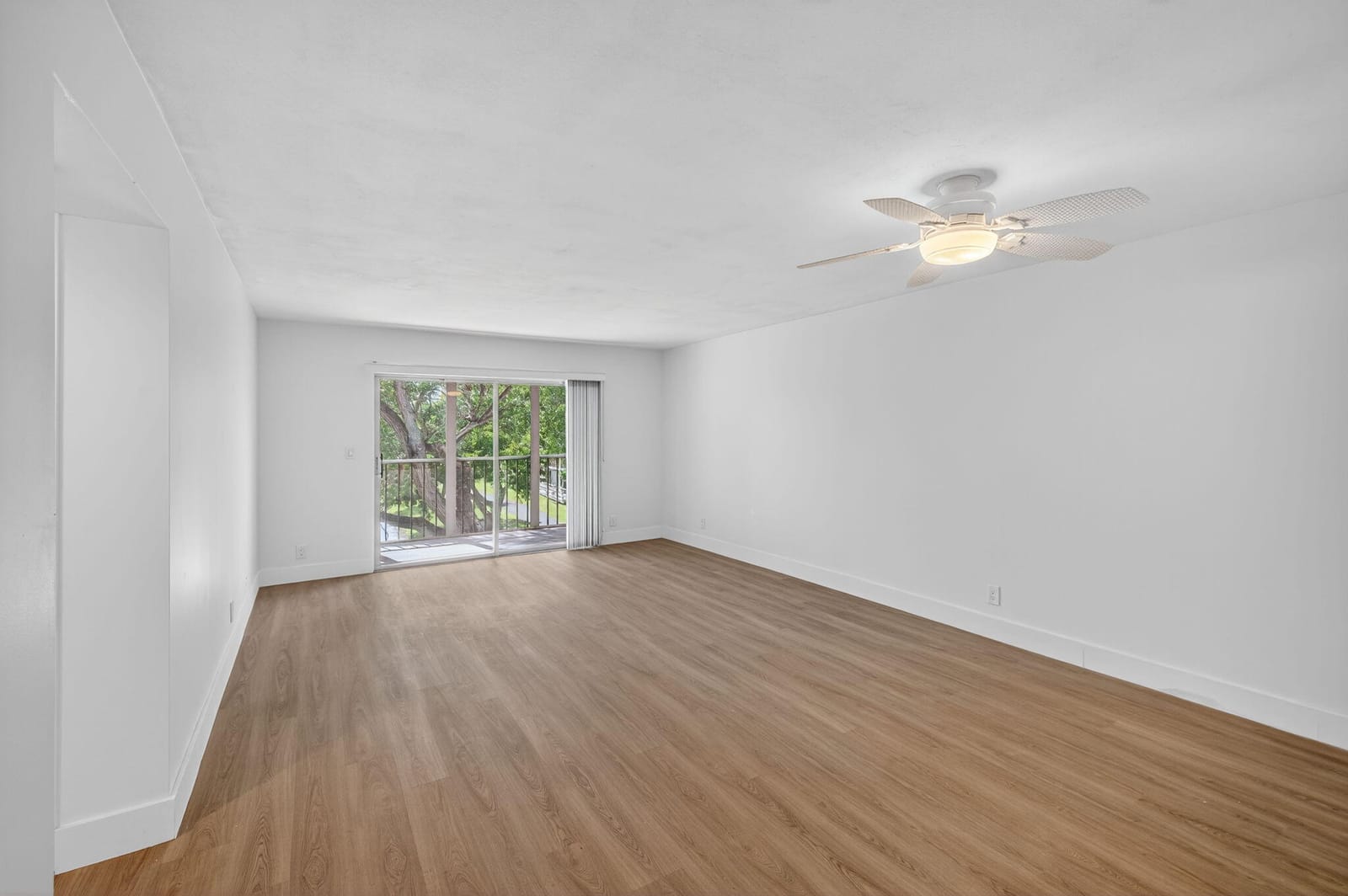 14375 Strathmore Lane 303, Delray Beach, FL 33446 photo 22