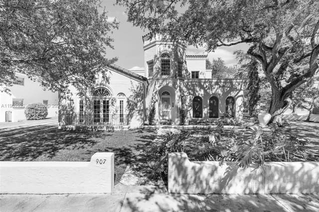 907 Alhambra Circle, Coral Gables, FL 33134