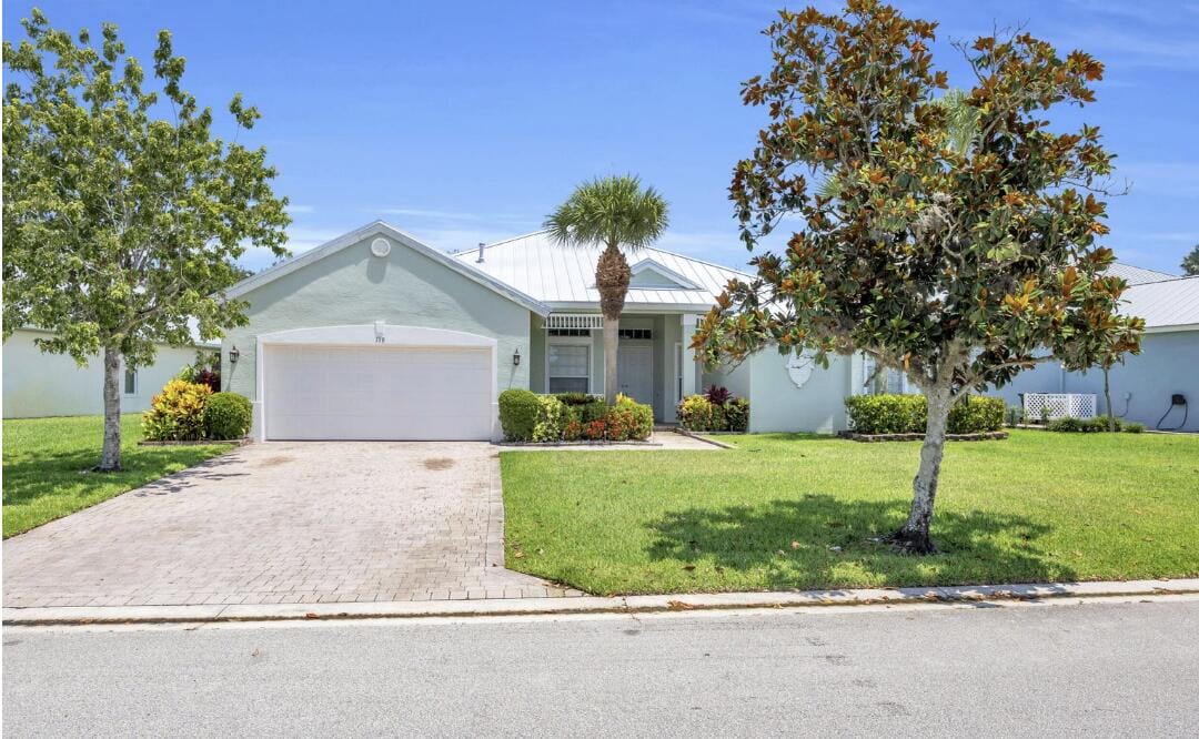 198 NW Magnolia Lakes Boulevard, Port St. Lucie, FL 34986