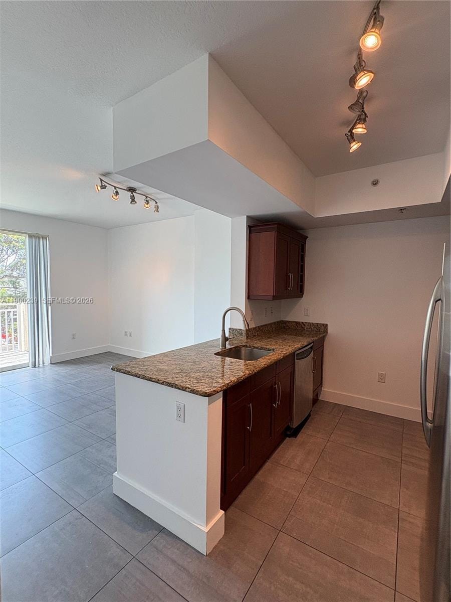 7275 SW 90th Way 205 — photo 2