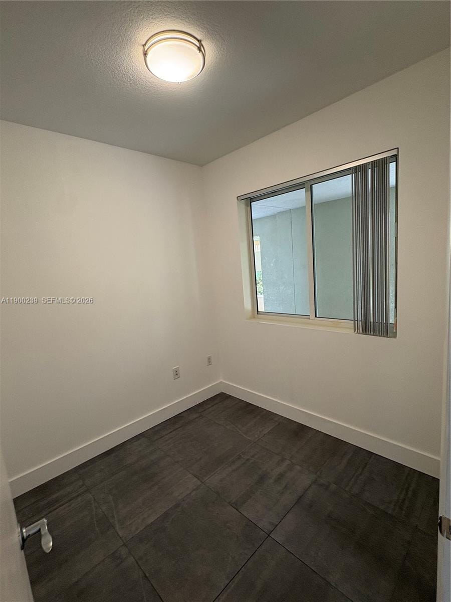 7275 SW 90th Way 205 — photo 4