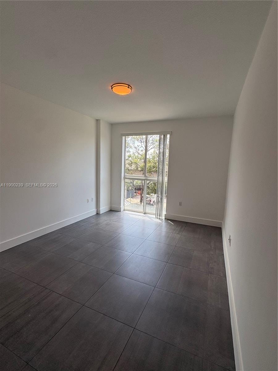 7275 SW 90th Way 205 — photo 5