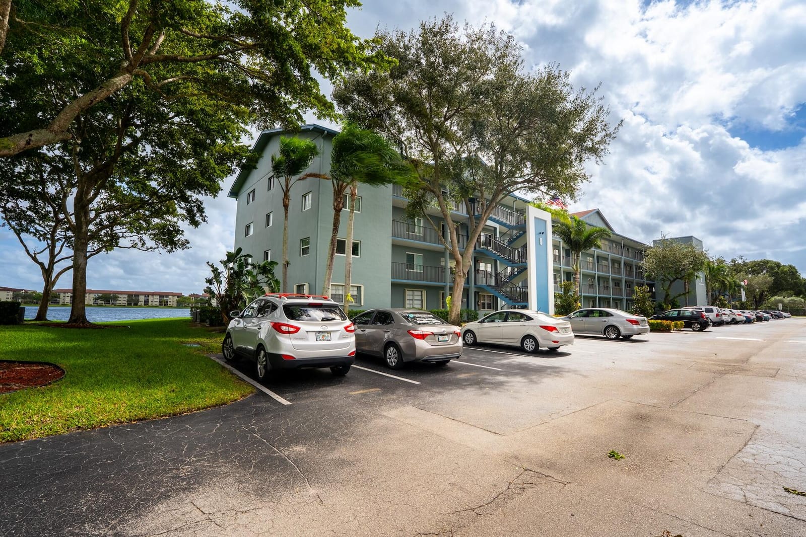 1501 SW 134th Way 105d — photo 8