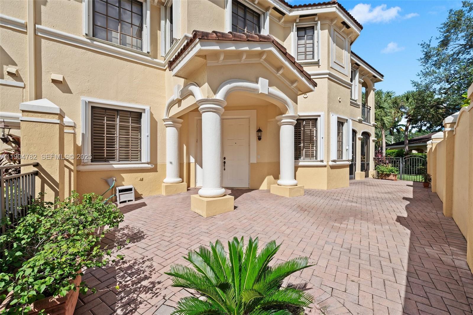 1634 Passion Vine Circle 312, Weston, FL 33326, Weston