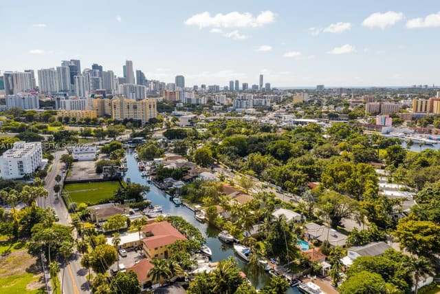 901 NW 7th St Road, sold in Spring Garden, Miami, FL