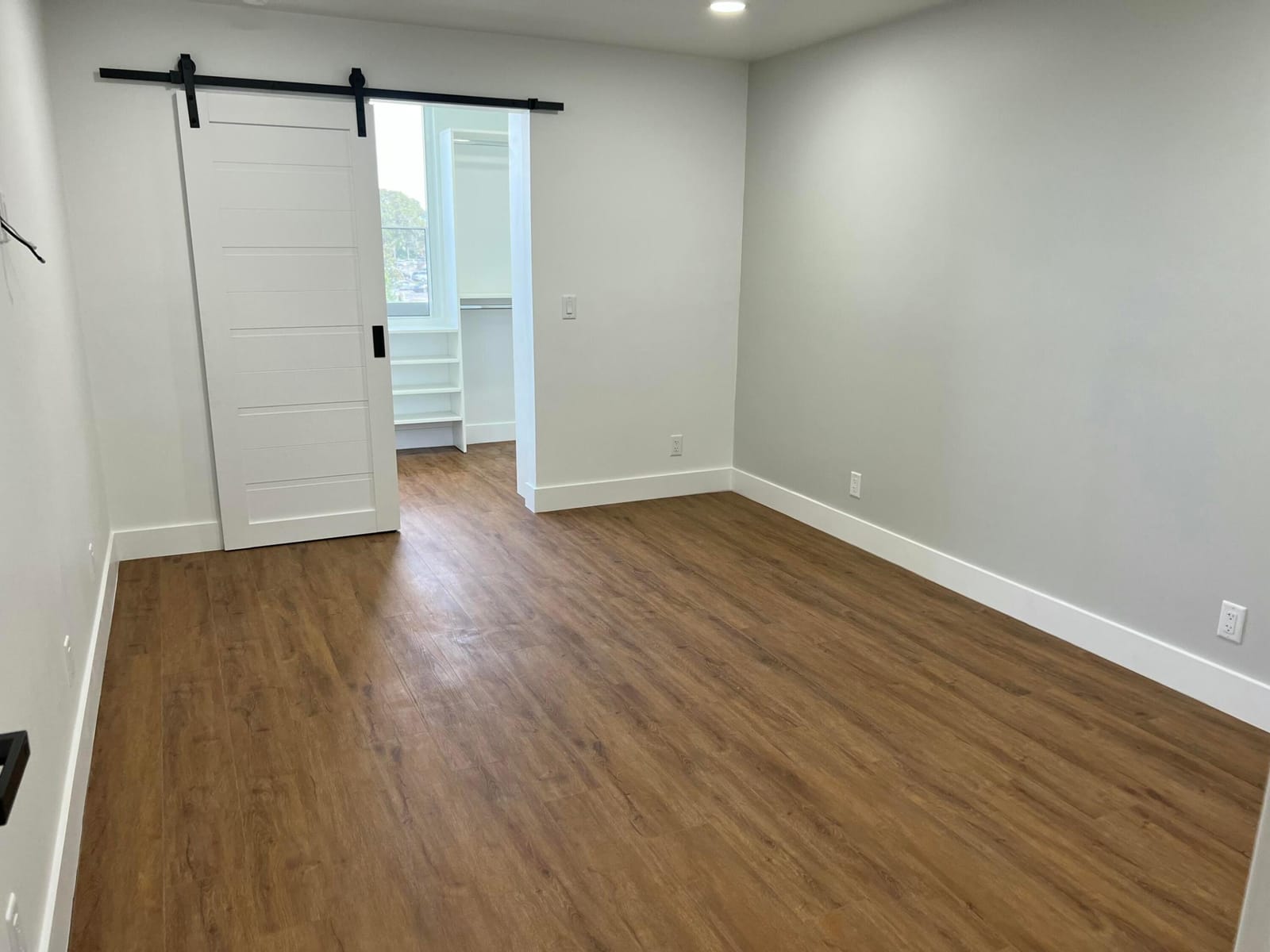 3005 Guildford A — photo 12