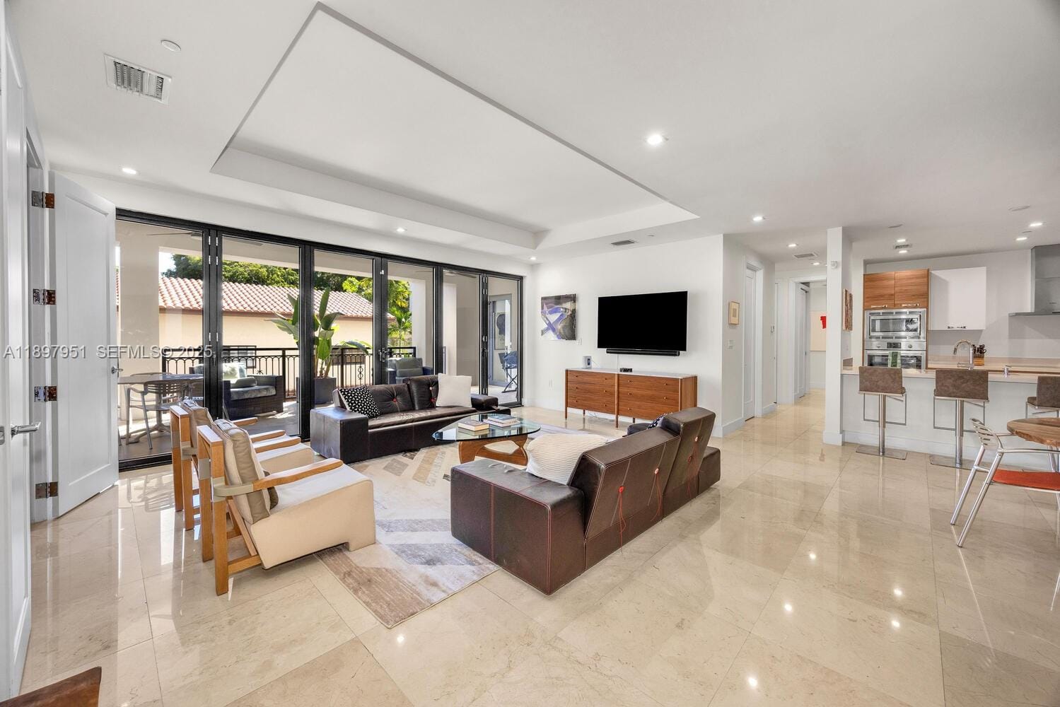 718 Valencia Avenue 207, Coral Gables, FL 33134 photo 13