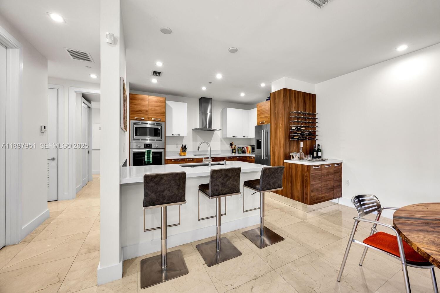 718 Valencia Avenue 207 — photo 7