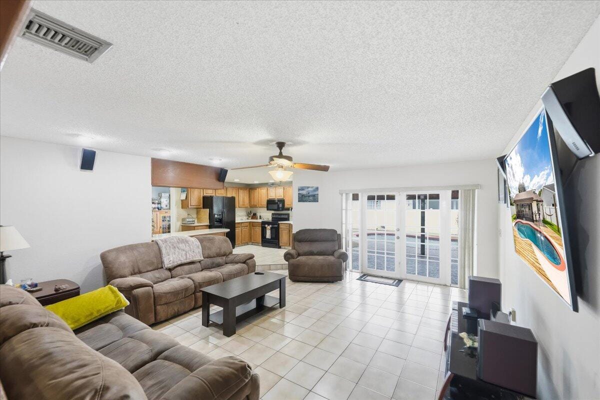 8301 SW 27th Place — photo 5