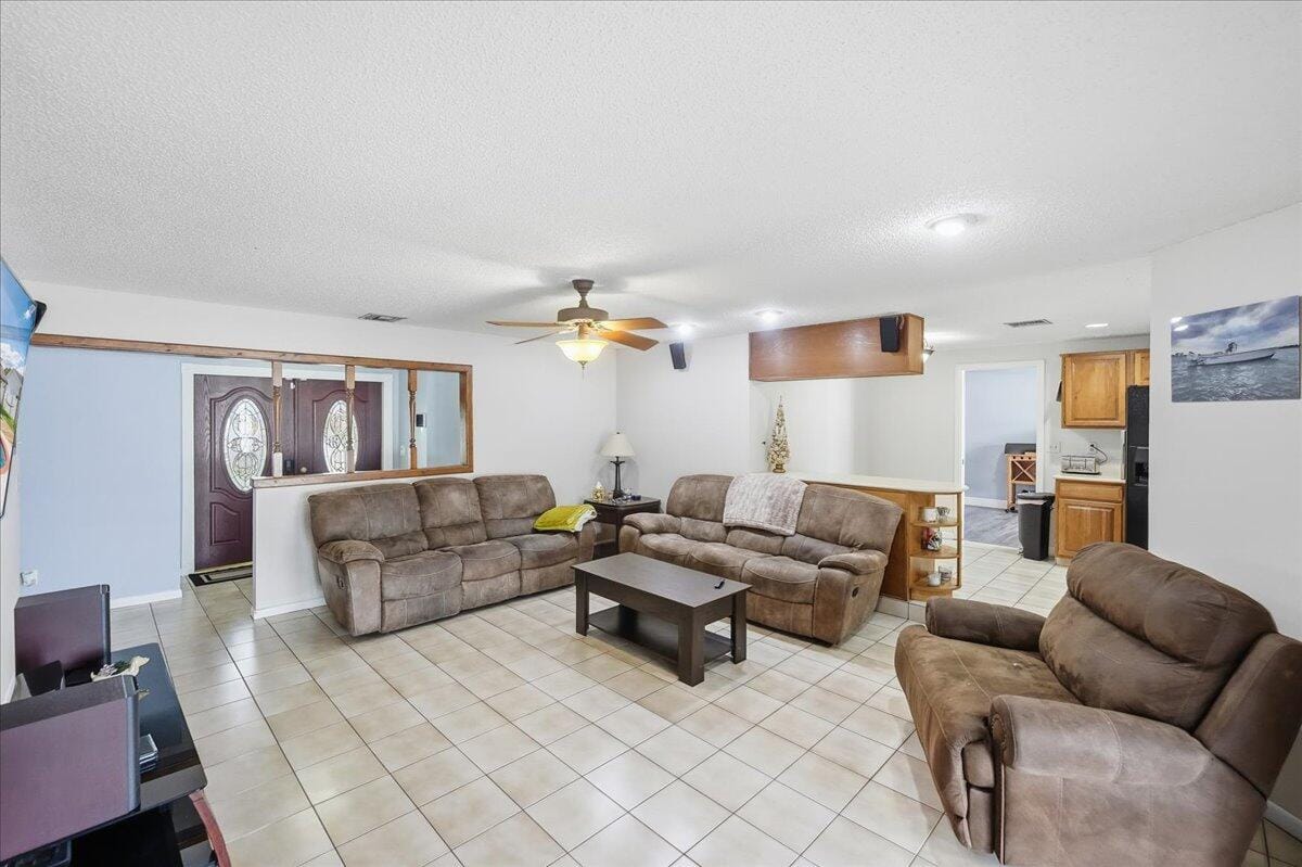 8301 SW 27th Place — photo 6