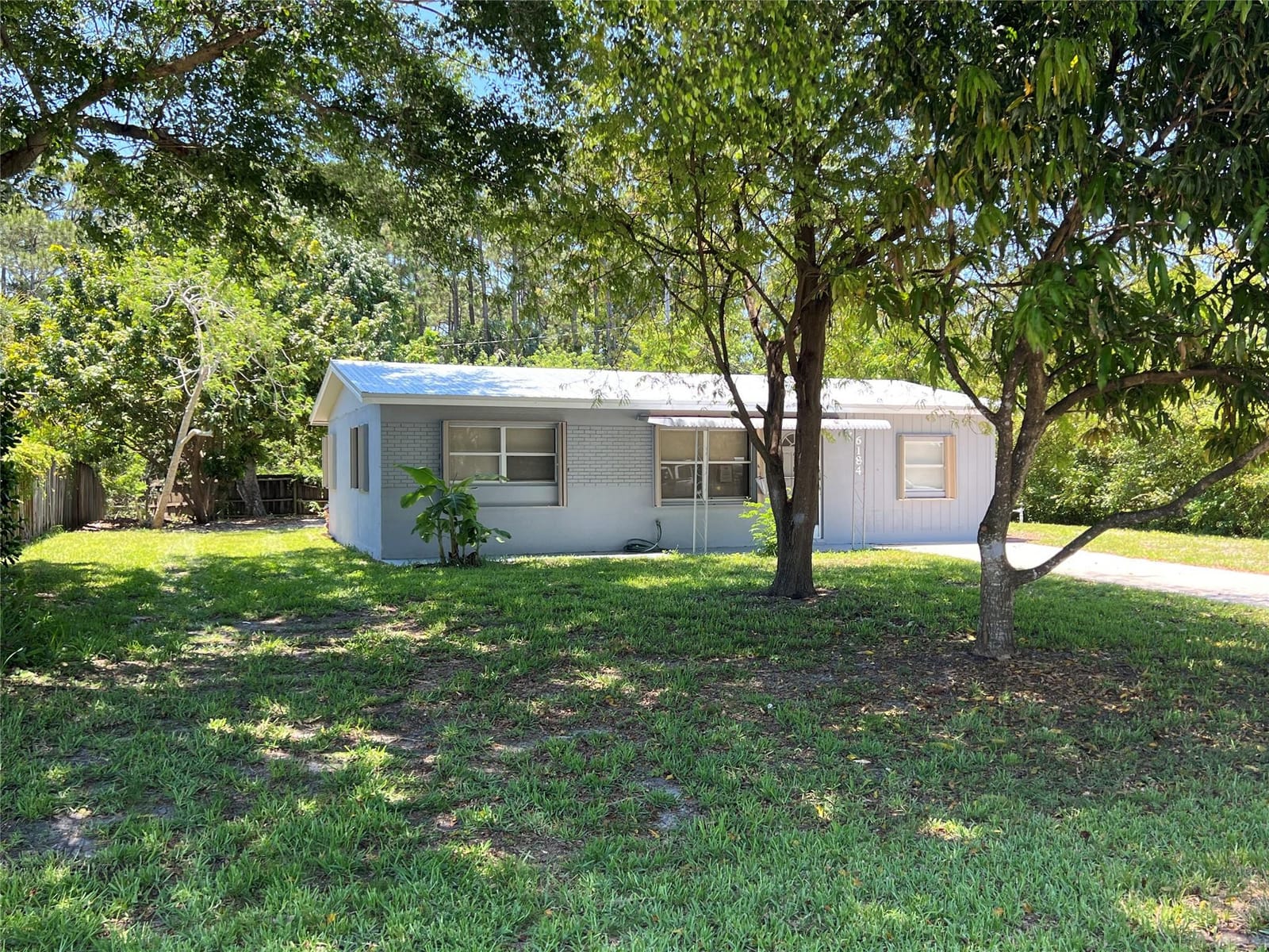 6184 SE Orange Blossom Trail, Hobe Sound, FL 33455 photo 2