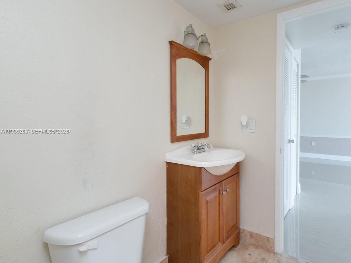 2841 NE 163rd Street 1211, North Miami Beach, FL 33160 photo 16
