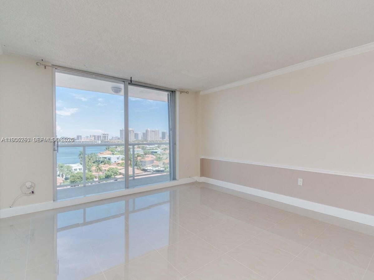 2841 NE 163rd Street 1211, North Miami Beach, FL 33160 photo 9