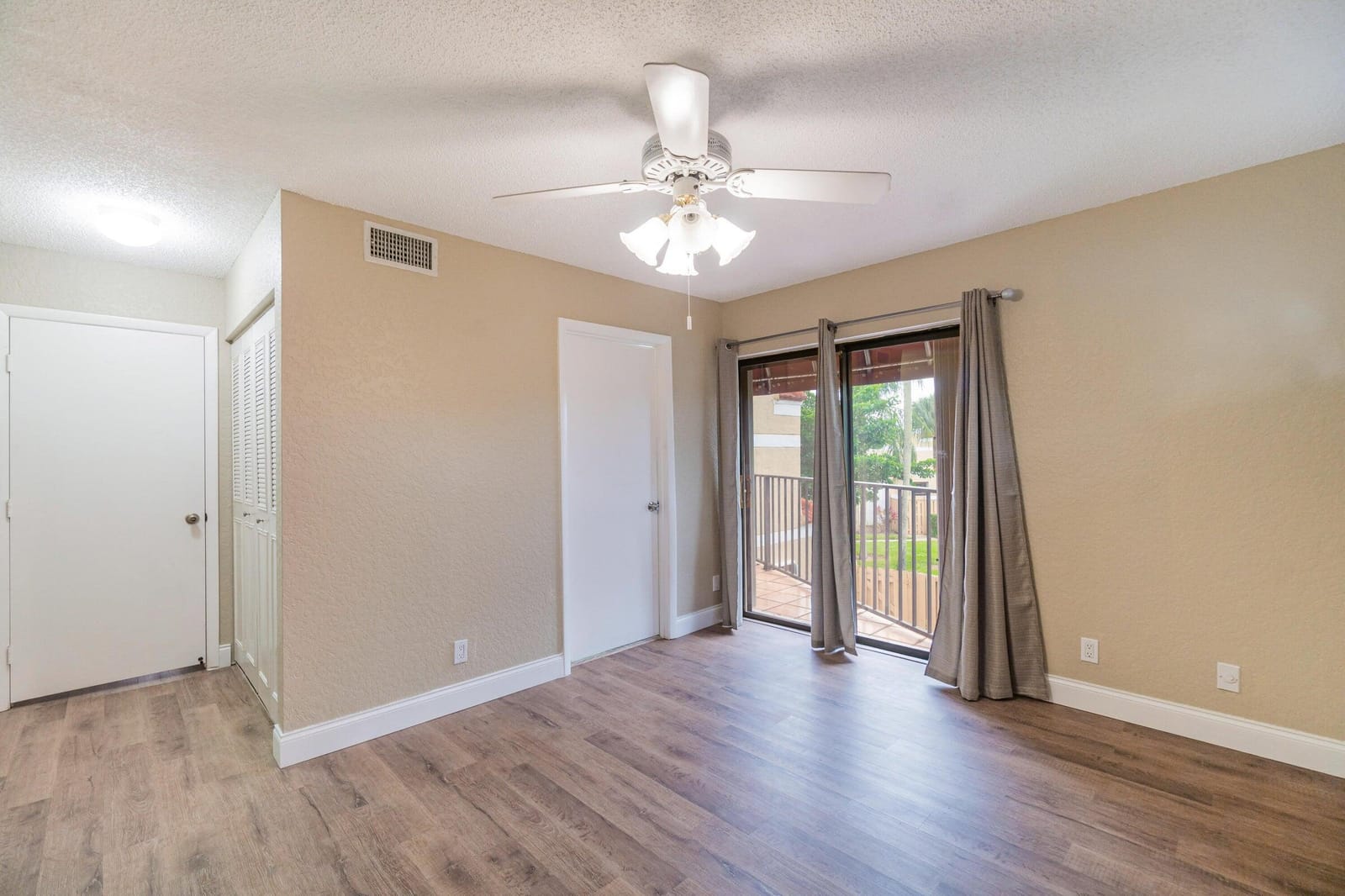 4075 Village Drive D, Delray Beach, FL 33445 photo 16