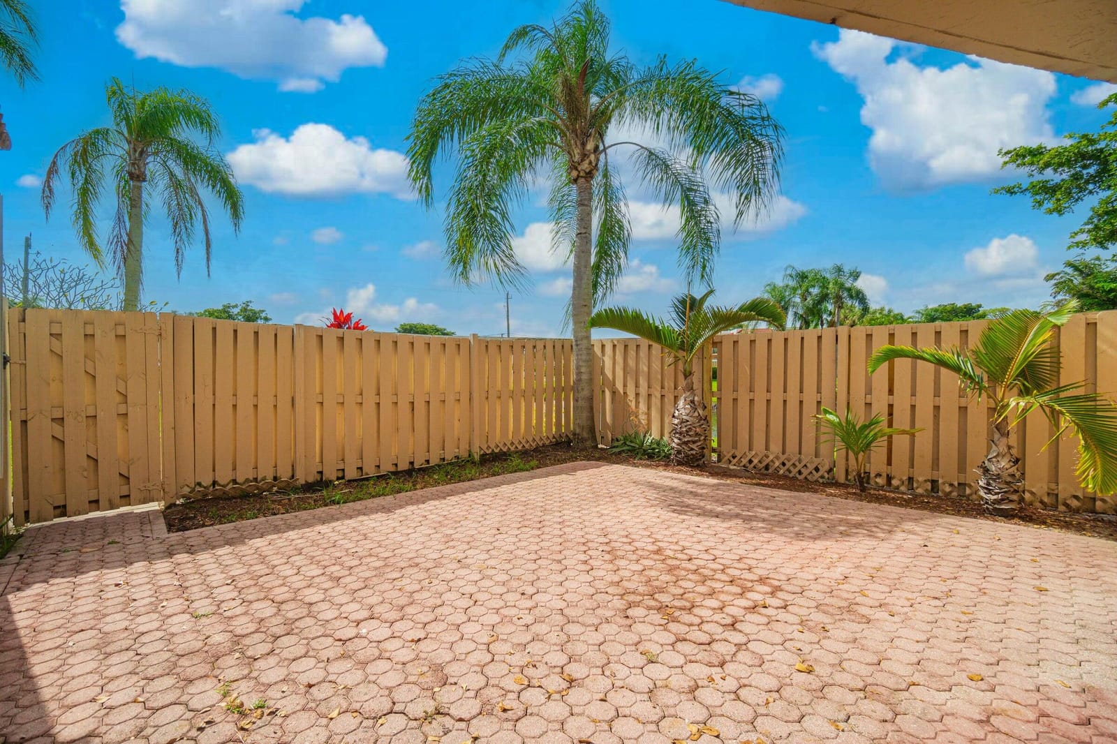 4075 Village Drive D, Delray Beach, FL 33445 photo 3