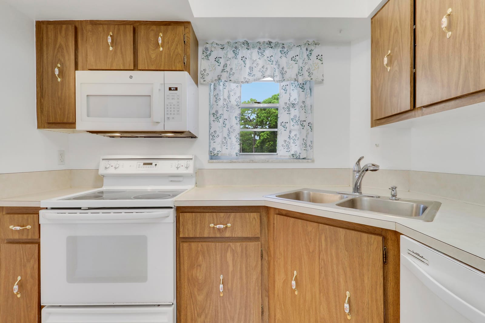 18081 SE Country Club Drive 13-125, Jupiter, FL 33469 photo 10