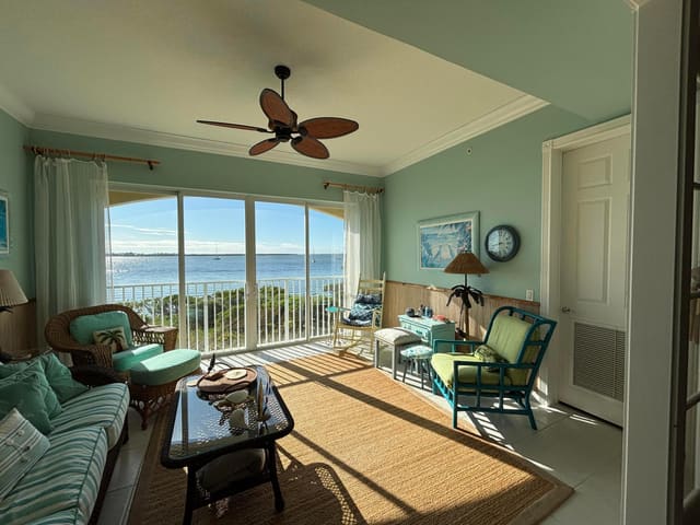 22 Harbour Isle Drive W 201, sold in Harbour Isle West, Fort Pierce, FL