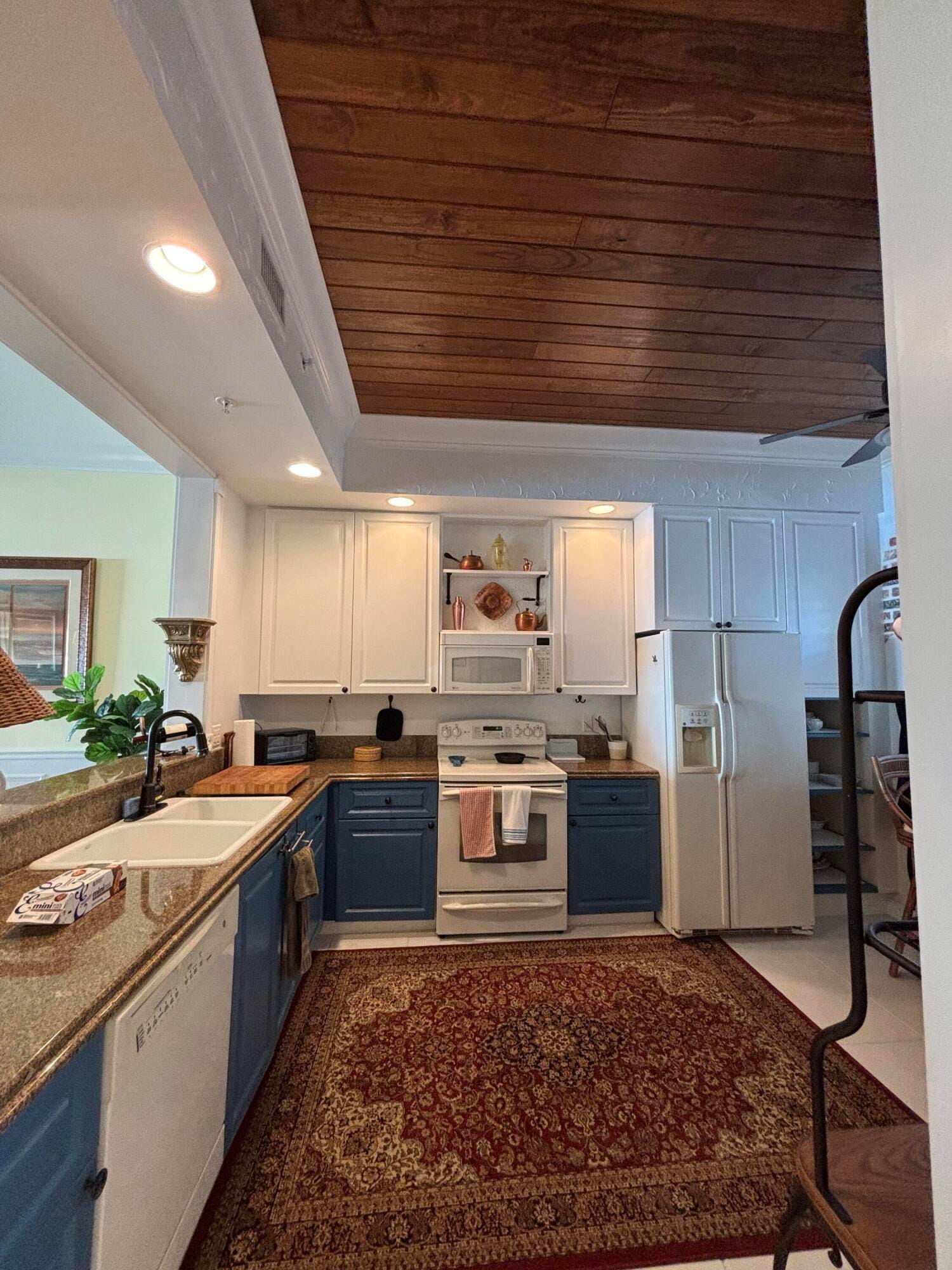 22 Harbour Isle Drive W 201 — photo 3